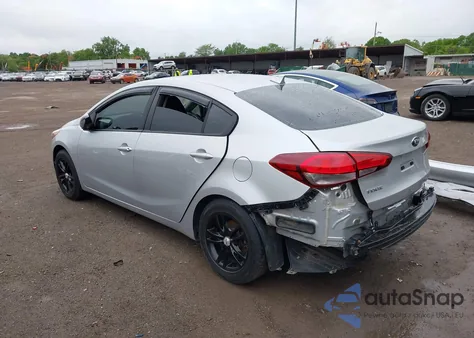 2018 Kia Forte Lx z USA, uszkodzony, nr VIN 3KPFK4A76JE205970